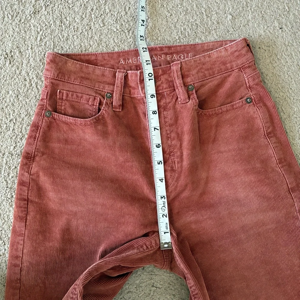 American Eagle Mom Straight Jeans Mauve Coral Corduroy Jeans Size 0 Regular - Picture 11 of 13